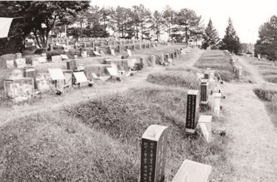 5·18민주유공자가 안장돼 있는 망월동 구 묘역이다.