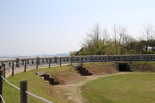 광성보 손돌목돈대의 모습이다. 포대가 그대로 남아 있다.